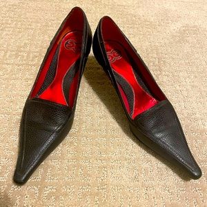 Escada cute pumps, SZ 38 EU or 8 US